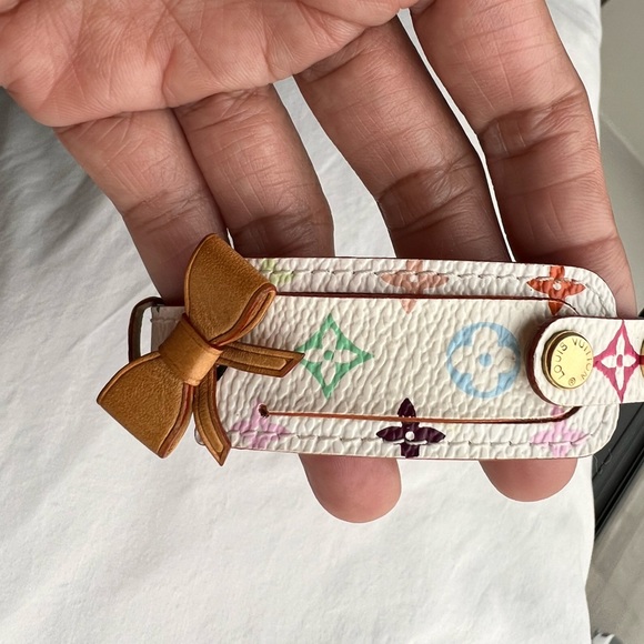 Louis Vuitton
Takashi Murakami Monogram Embellished Bracelet - Picture 8 of 8